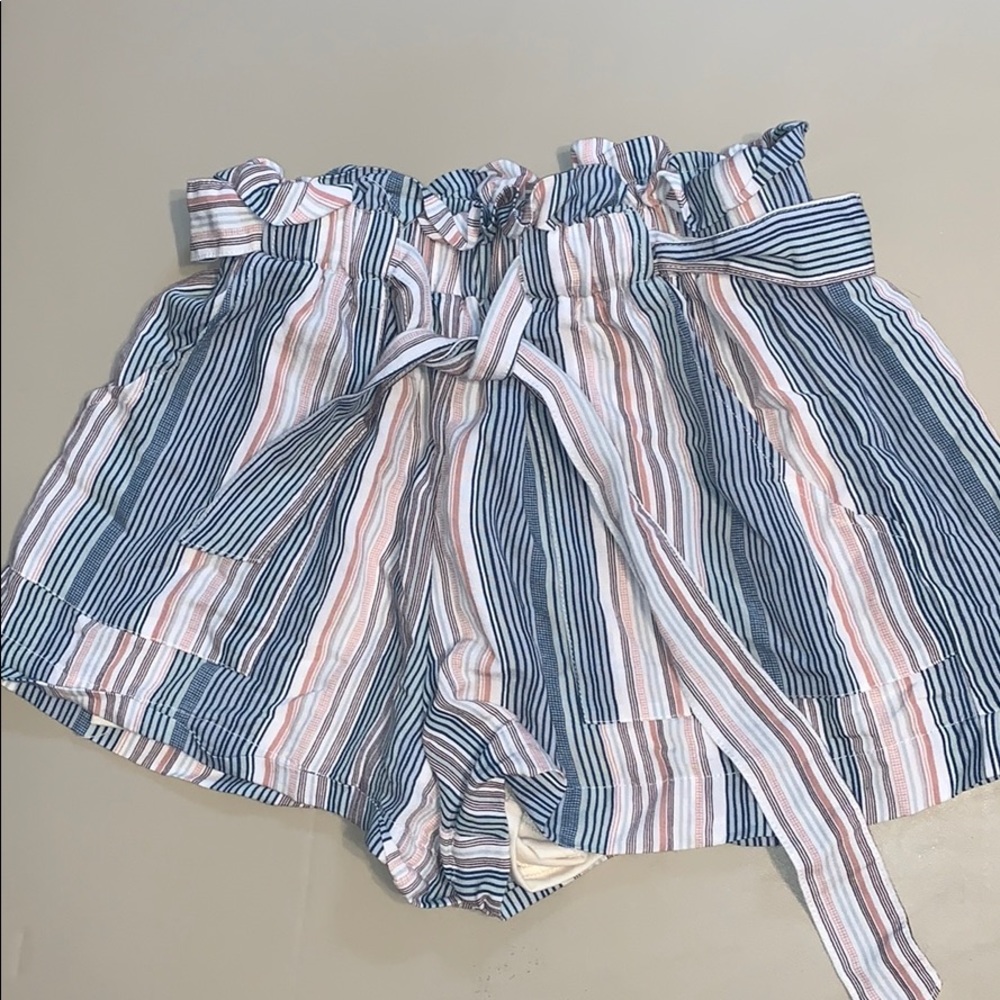 Flowy striped shorts